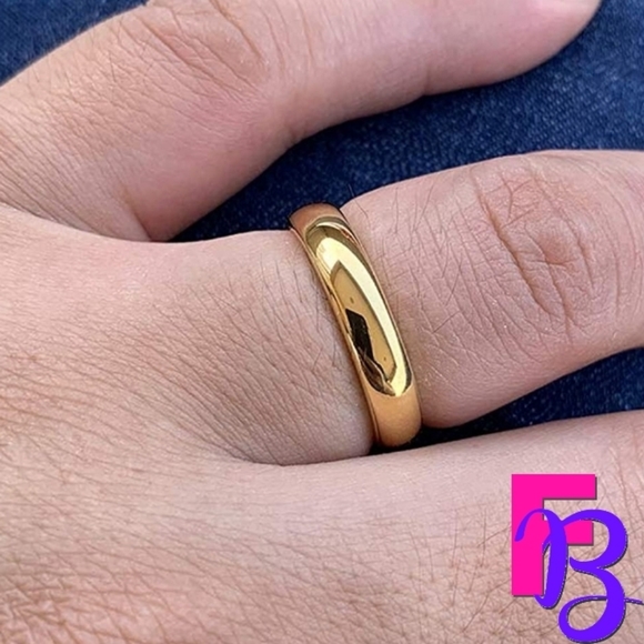 *NEW!* 4MM 14K Gold Tungsten Wedding Band - Picture 3 of 8